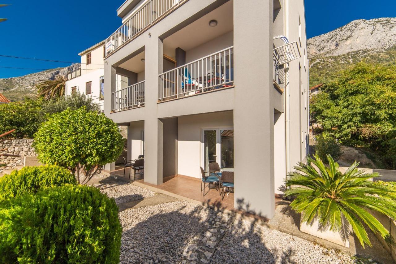 Apartments By The Sea Brist, Makarska - 11078 Esterno foto
