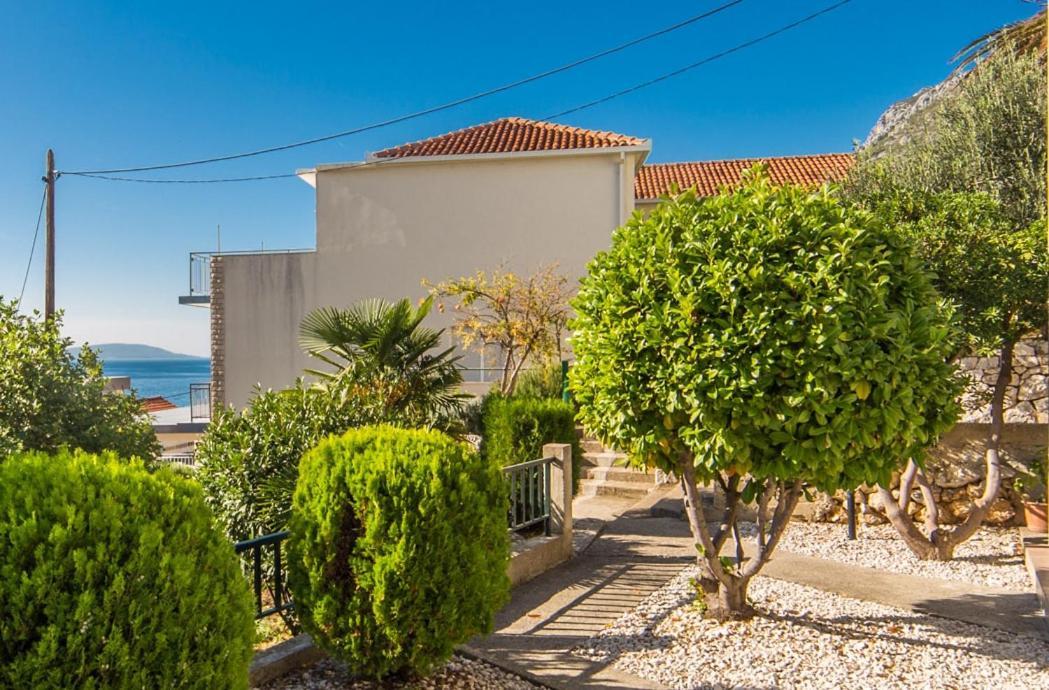Apartments By The Sea Brist, Makarska - 11078 Esterno foto