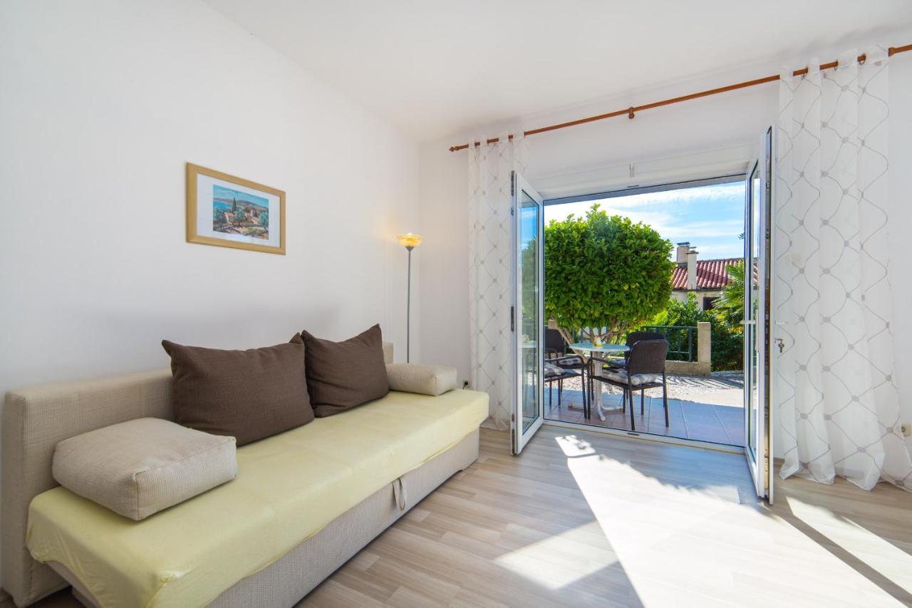 Apartments By The Sea Brist, Makarska - 11078 Esterno foto