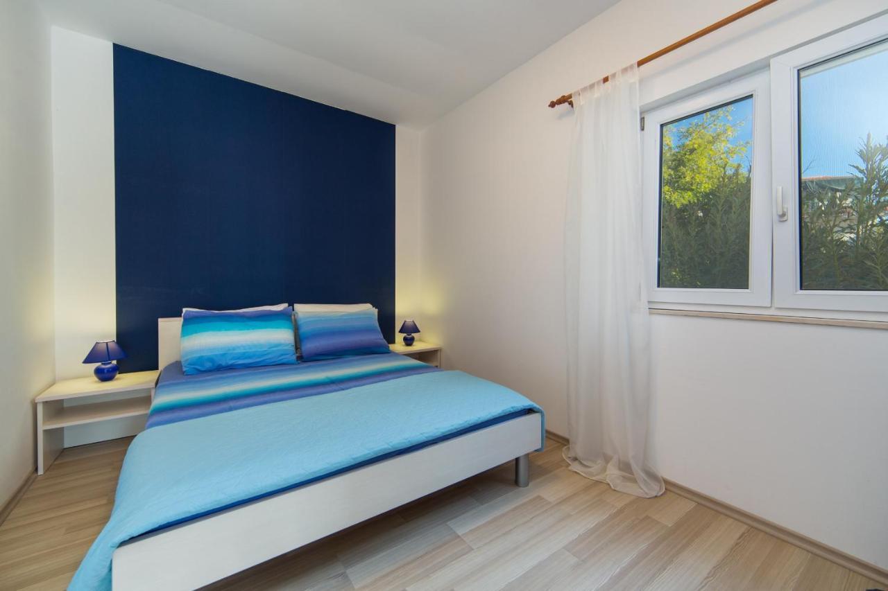 Apartments By The Sea Brist, Makarska - 11078 Esterno foto