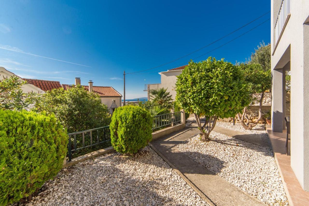 Apartments By The Sea Brist, Makarska - 11078 Esterno foto