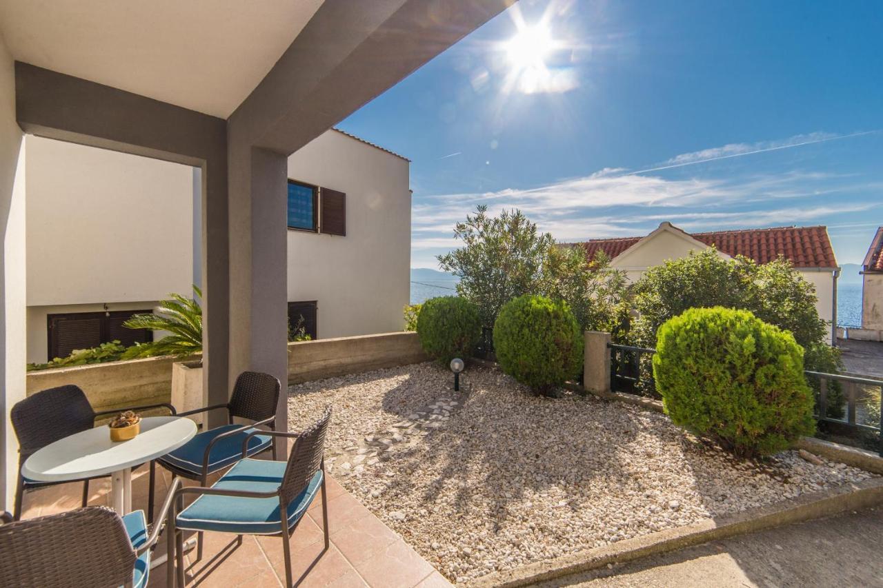 Apartments By The Sea Brist, Makarska - 11078 Esterno foto
