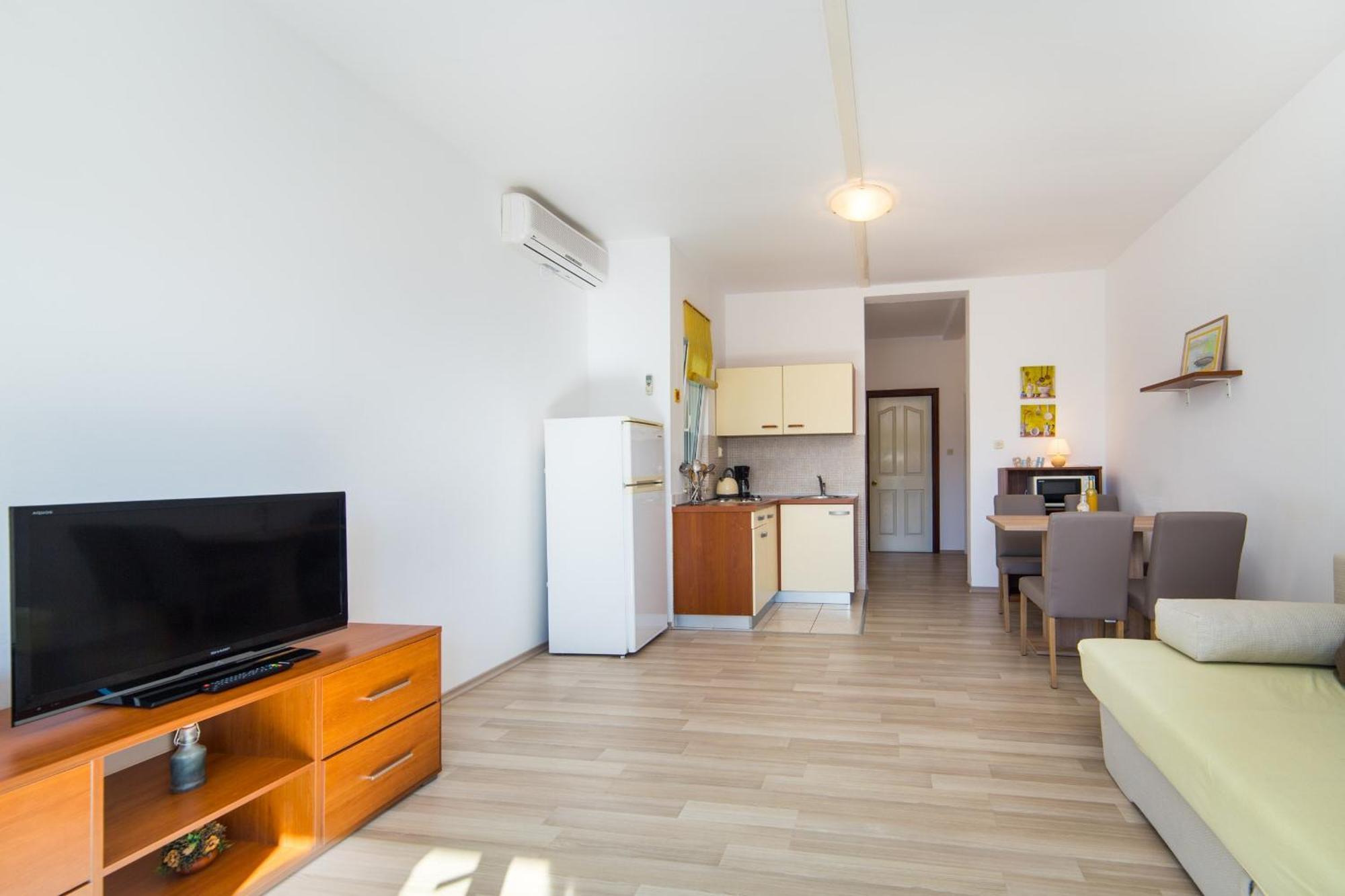 Apartments By The Sea Brist, Makarska - 11078 Camera foto