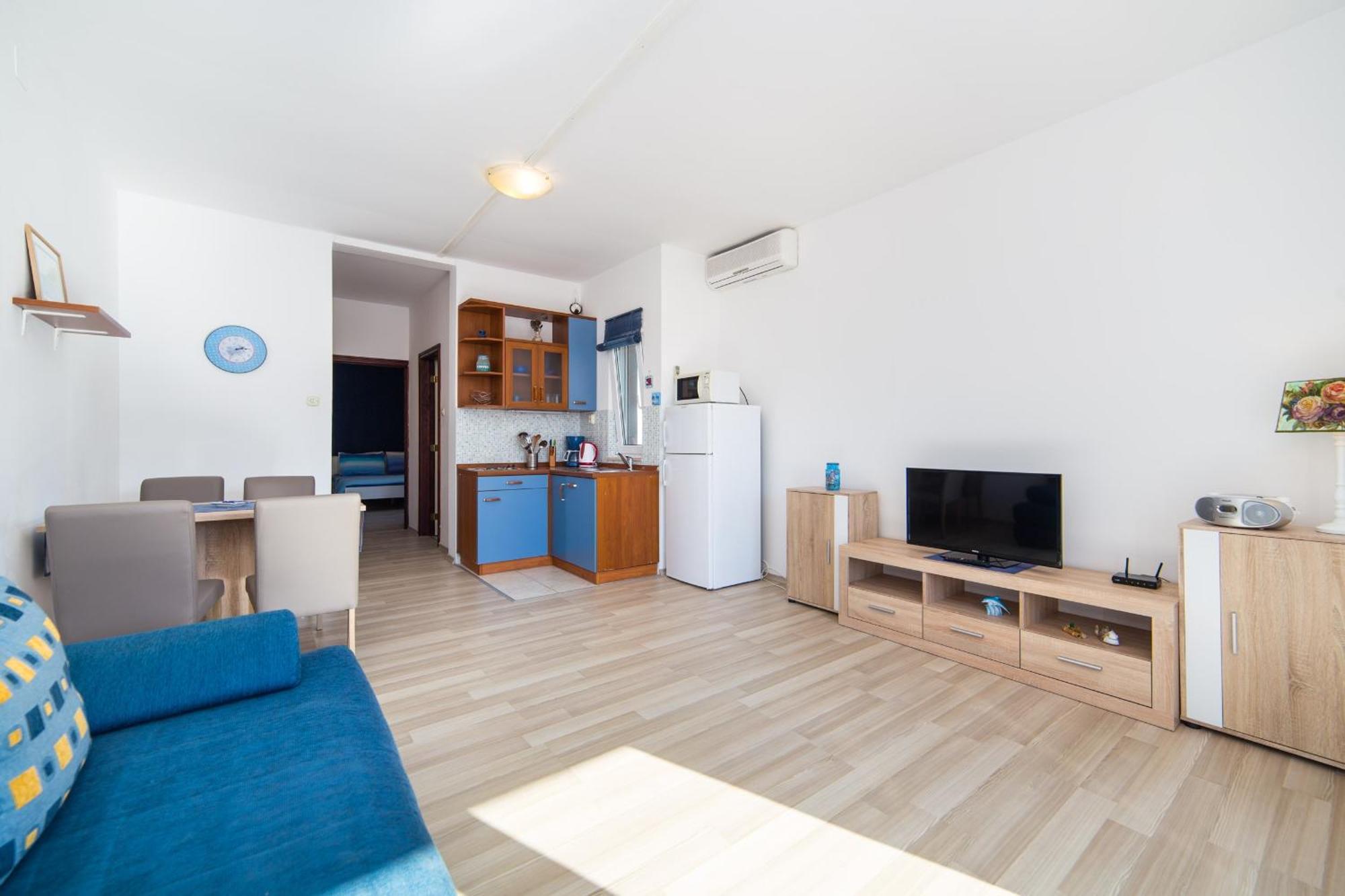 Apartments By The Sea Brist, Makarska - 11078 Camera foto